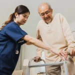 NA คืออะไร? รู้จัก Nursing Assistant หน้าที่ คุณสมบัติ เงินเดือน และความแตกต่างจาก PN, RN และ Caregiver