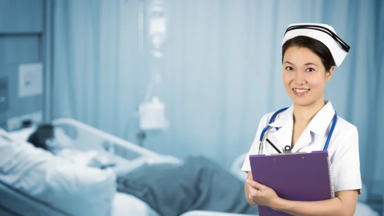RN คืออะไร? รู้จัก Registered Nurse หน้าที่ คุณสมบัติ เงินเดือน และความแตกต่างจาก PN, NA และ Caregiver