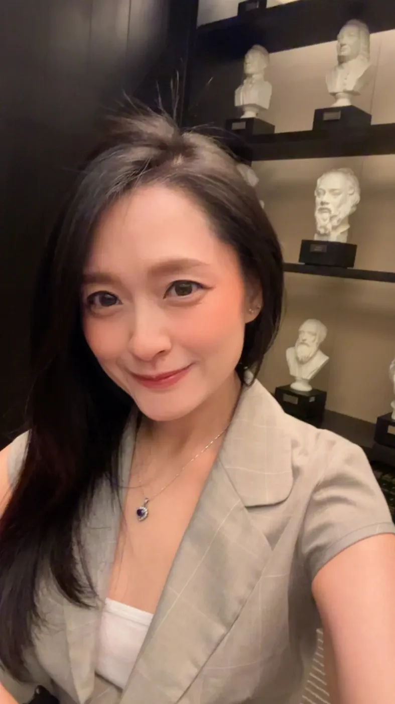 อลิษา โลหxxx – รับดูแลผู้สูงอายุ, ดูแลเด็กเล็ก, พาไปหาหมอตามนัด