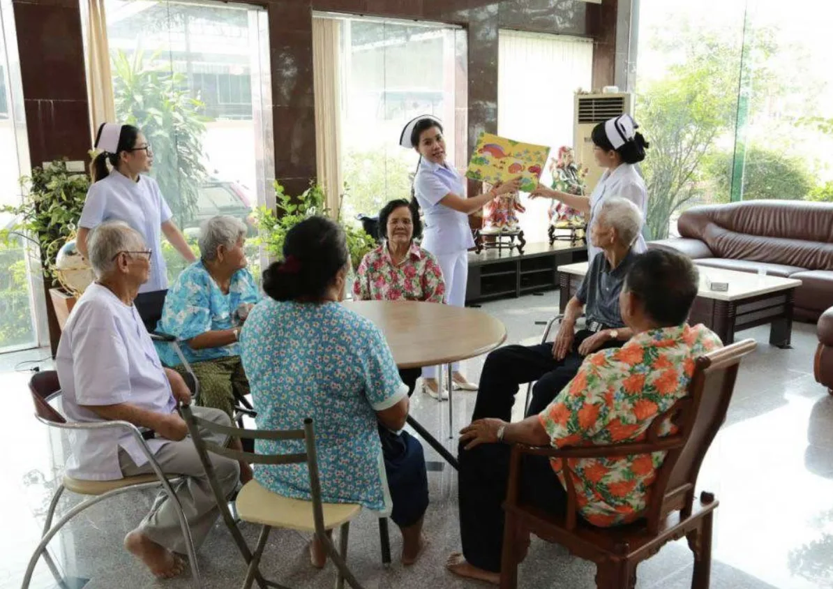 ศูนย์ดูแลผู้สูงอายุ Take Care Nursing Home ดูแล ห่วงใย ใส่ใจ ดุจญาติของเรา รูปบรรยากาศ 5