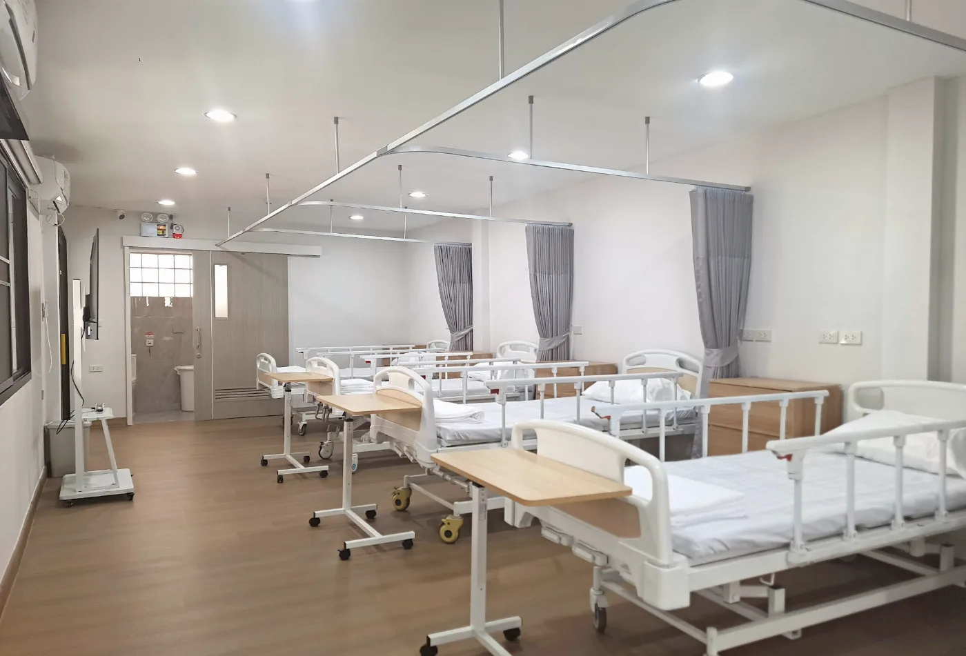 268 ซีเนียร์ แคร์ เรสซิเดนซ์ (268 Senior Care Residence)