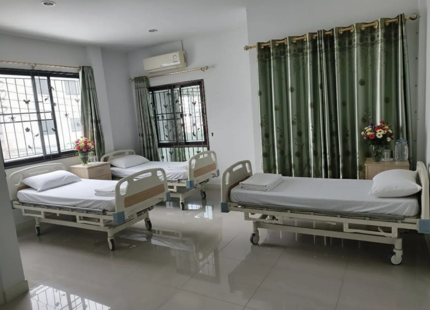 ศูนย์ดูแลผู้สูงอายุชลบุรี สายใย เนิร์สซิ่งโฮม Saiyai Nursing Home รูปบรรยากาศ 3