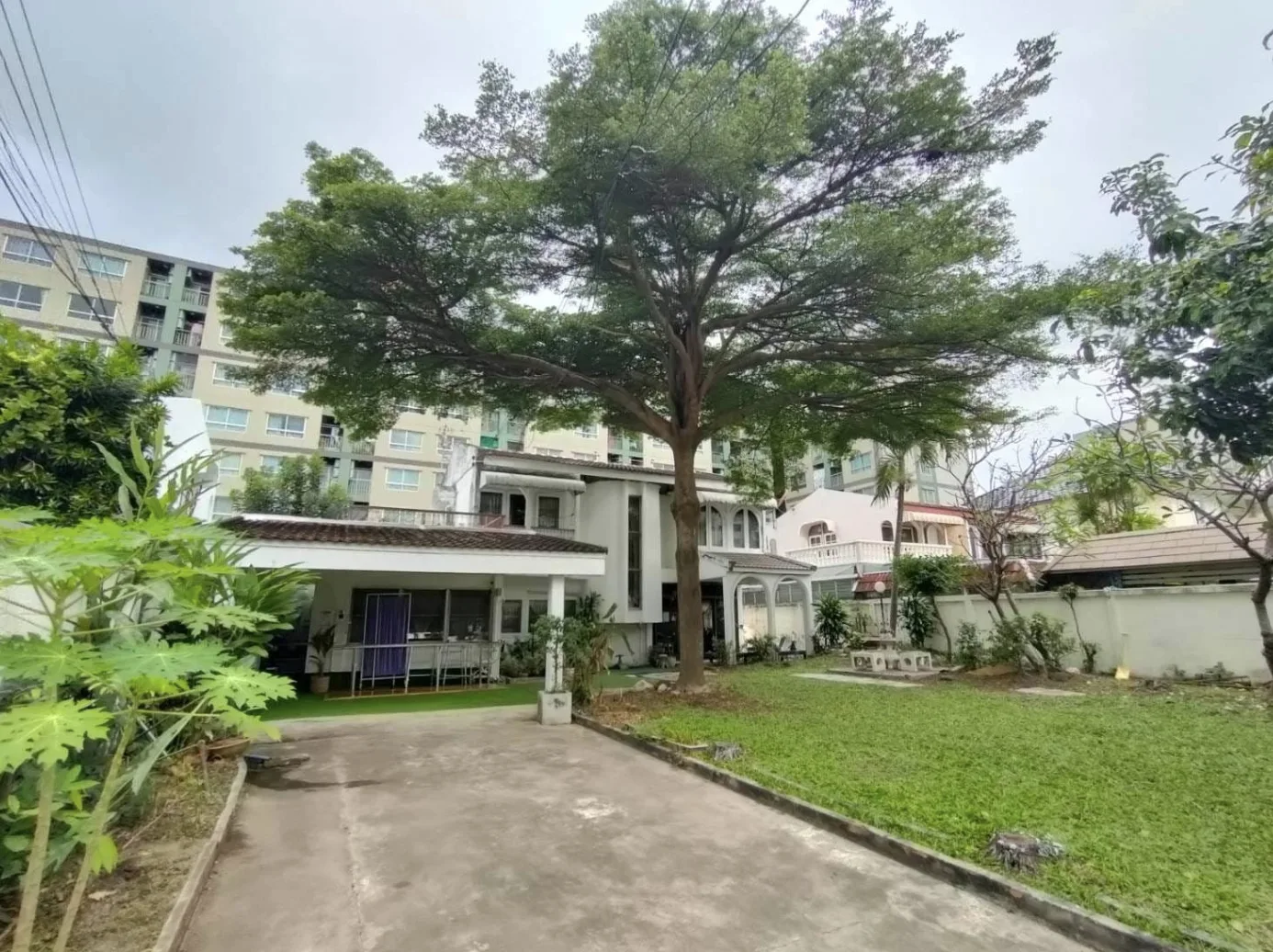 โฮมฮัก เนอร์ซิ่งโฮม(Home Hug Nursing Home)