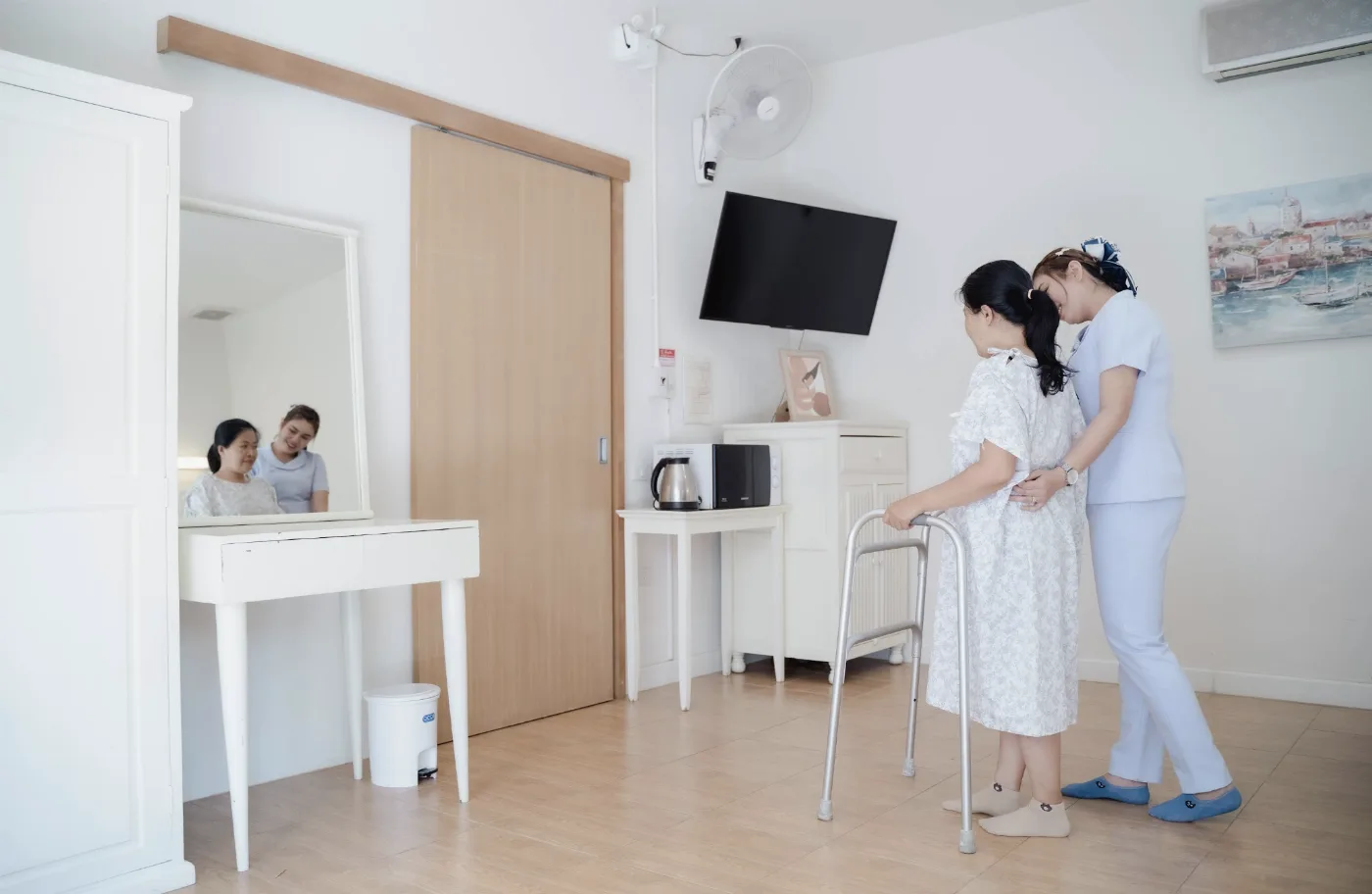 Chiangmai Nursing Home care (CMNH) ศูนย์ดูแลผู้ป่วยผู้สูงอายุเชียงใหม่เนิร์สซิ่งโฮมแคร์