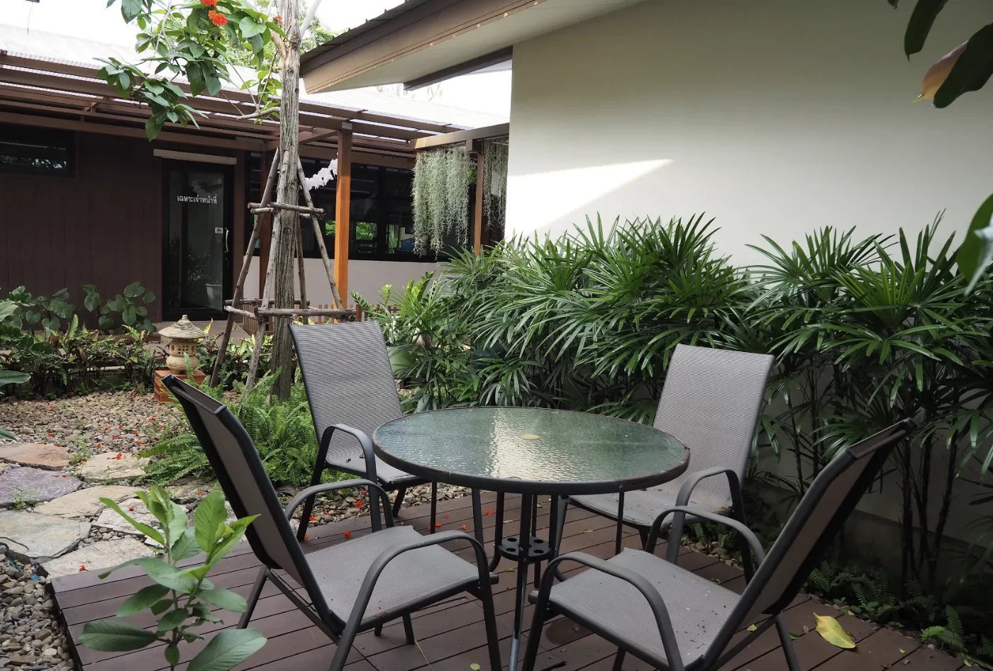 ชนารักษ์ เนอร์สซิ่งโฮม (Chanaruk Nursing Home): ศูนย์ดูแลผู้สูงอายุและฟื้นฟูผู้ป่วยโรคหลอดเลือดสมอง ราชบุรี รูปบรรยากาศ 2