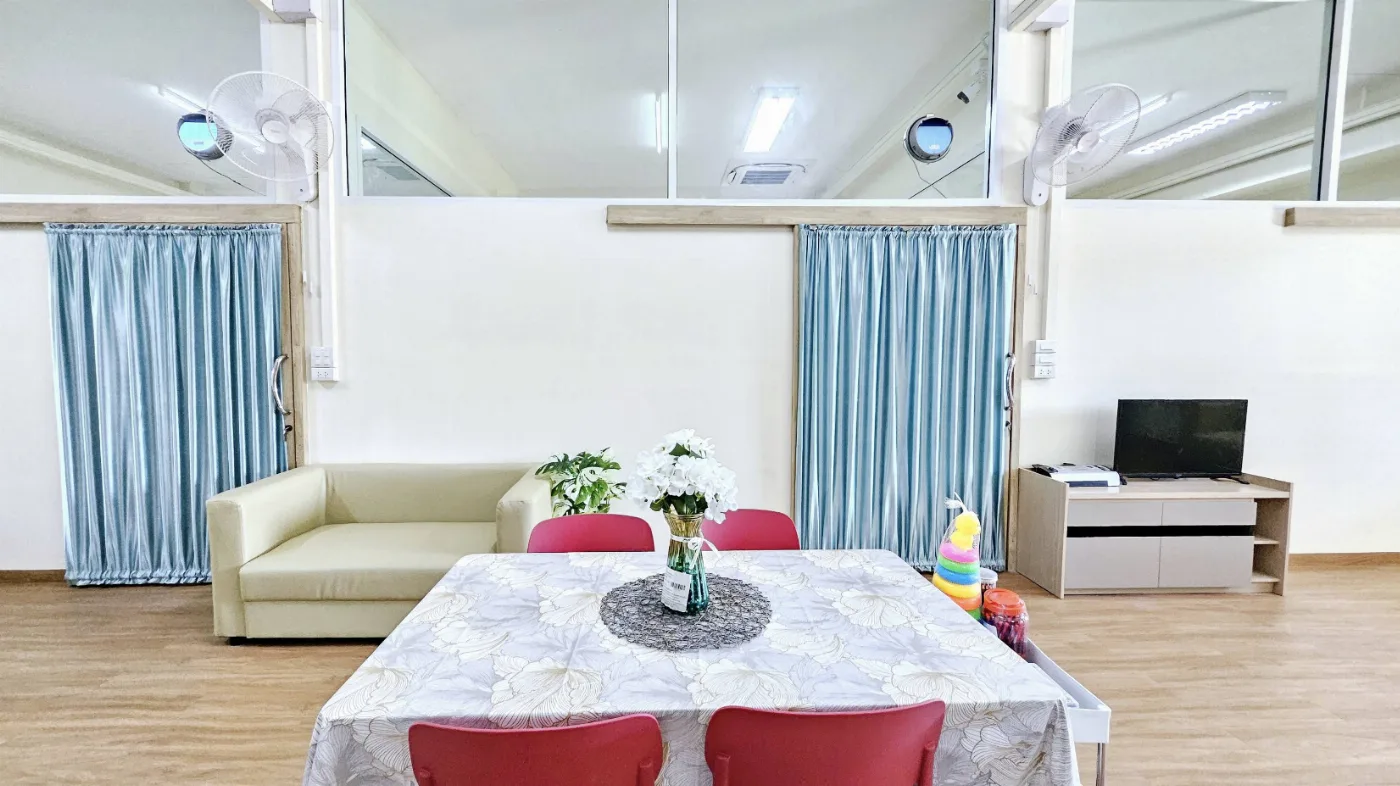 บ้านแสนรัก เนอร์สซิ่งโฮม ราชบุรี รูปบรรยากาศ 2