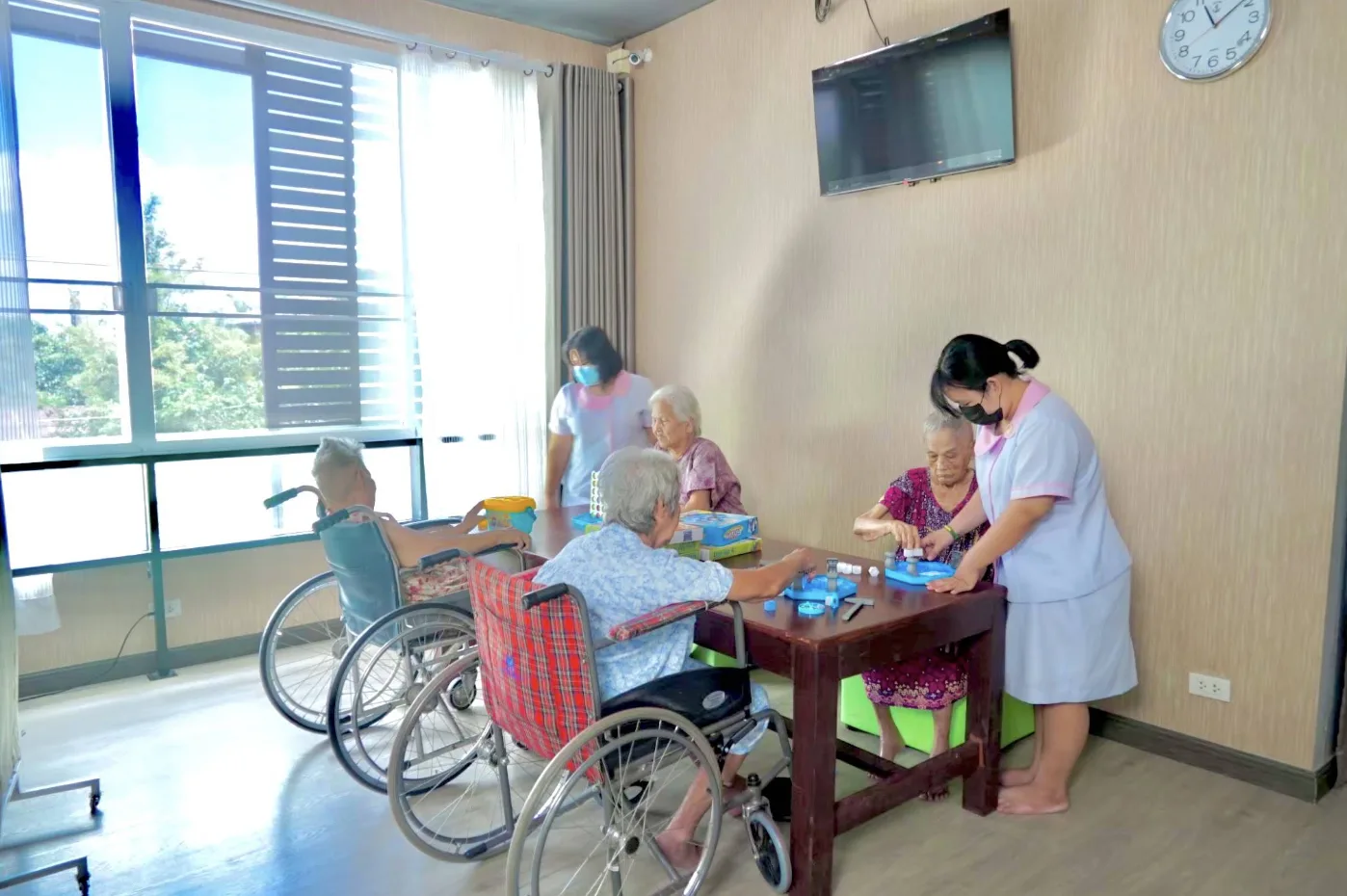 ​ บ้านราษฎร์​พิษณุ ศูนย์ดูแลผู้สูงอายุ หรือผู้มีภาวะพึ่งพิง รับดูแลผู้ป่วย ผู้สูงอายุ ผู้ป่วยติดเตียง รูปบรรยากาศ 3